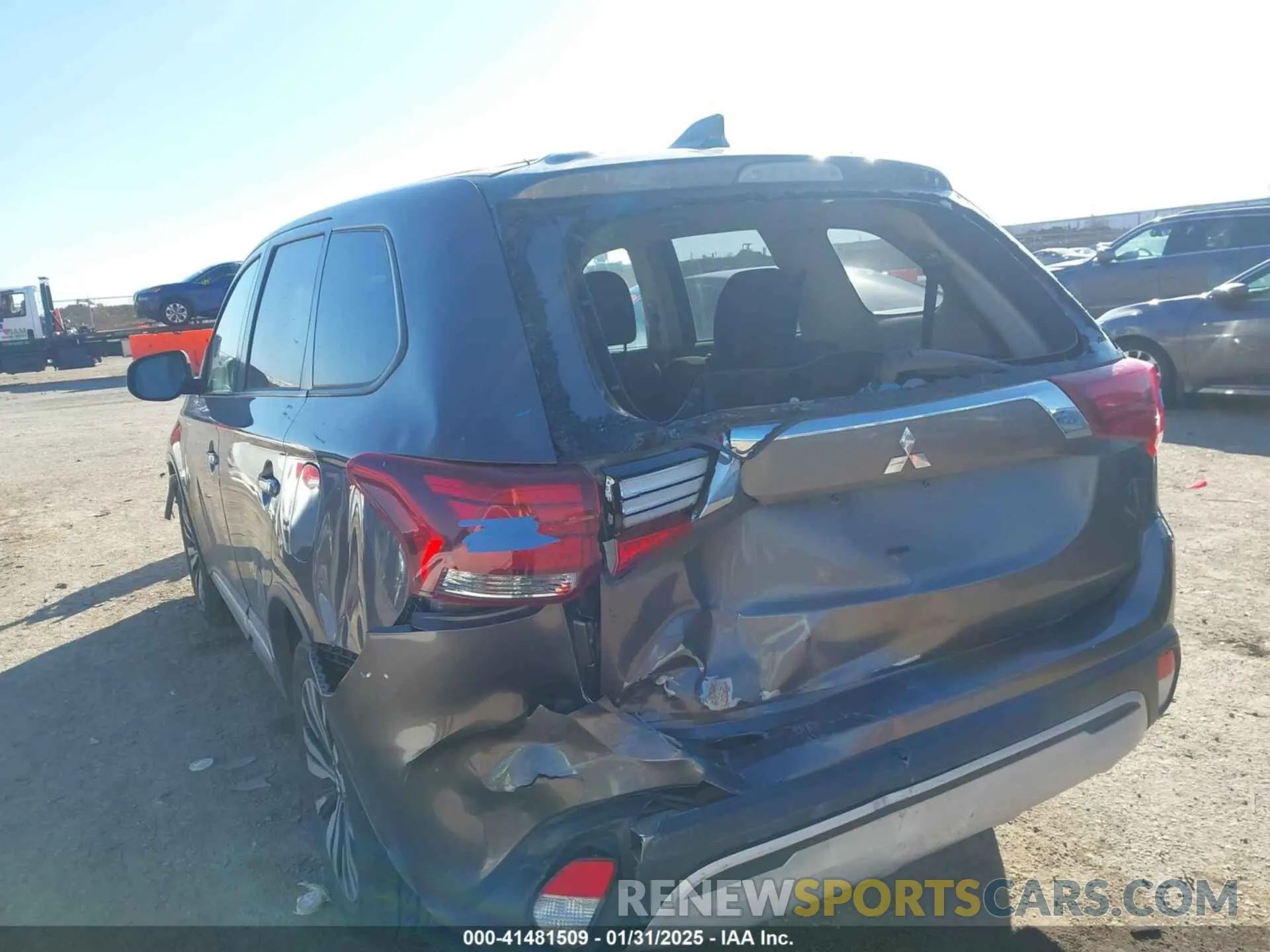 3 Photograph of a damaged car JA4AD2A38KZ010698 MITSUBISHI OUTLANDER 2019
