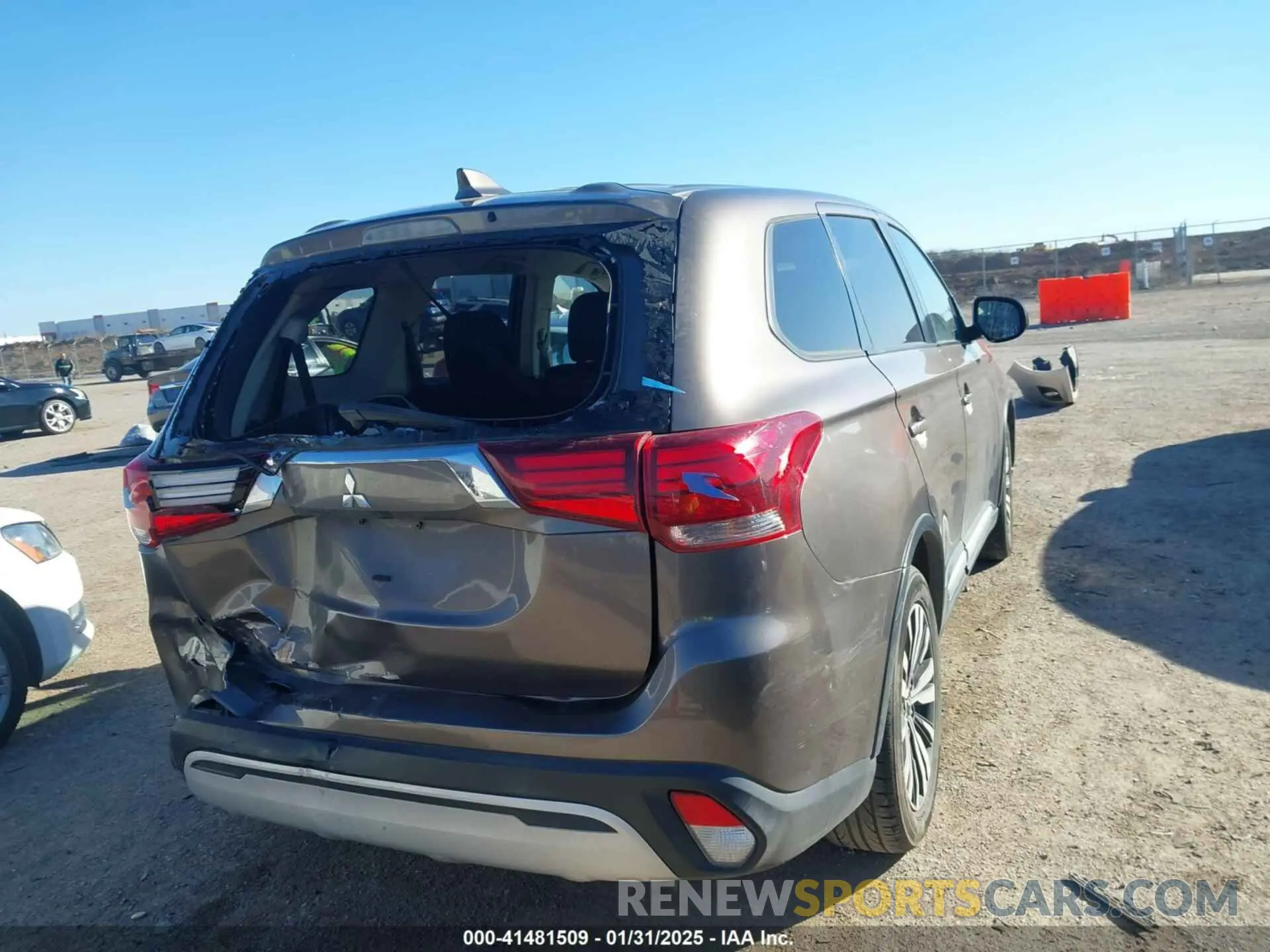 4 Photograph of a damaged car JA4AD2A38KZ010698 MITSUBISHI OUTLANDER 2019