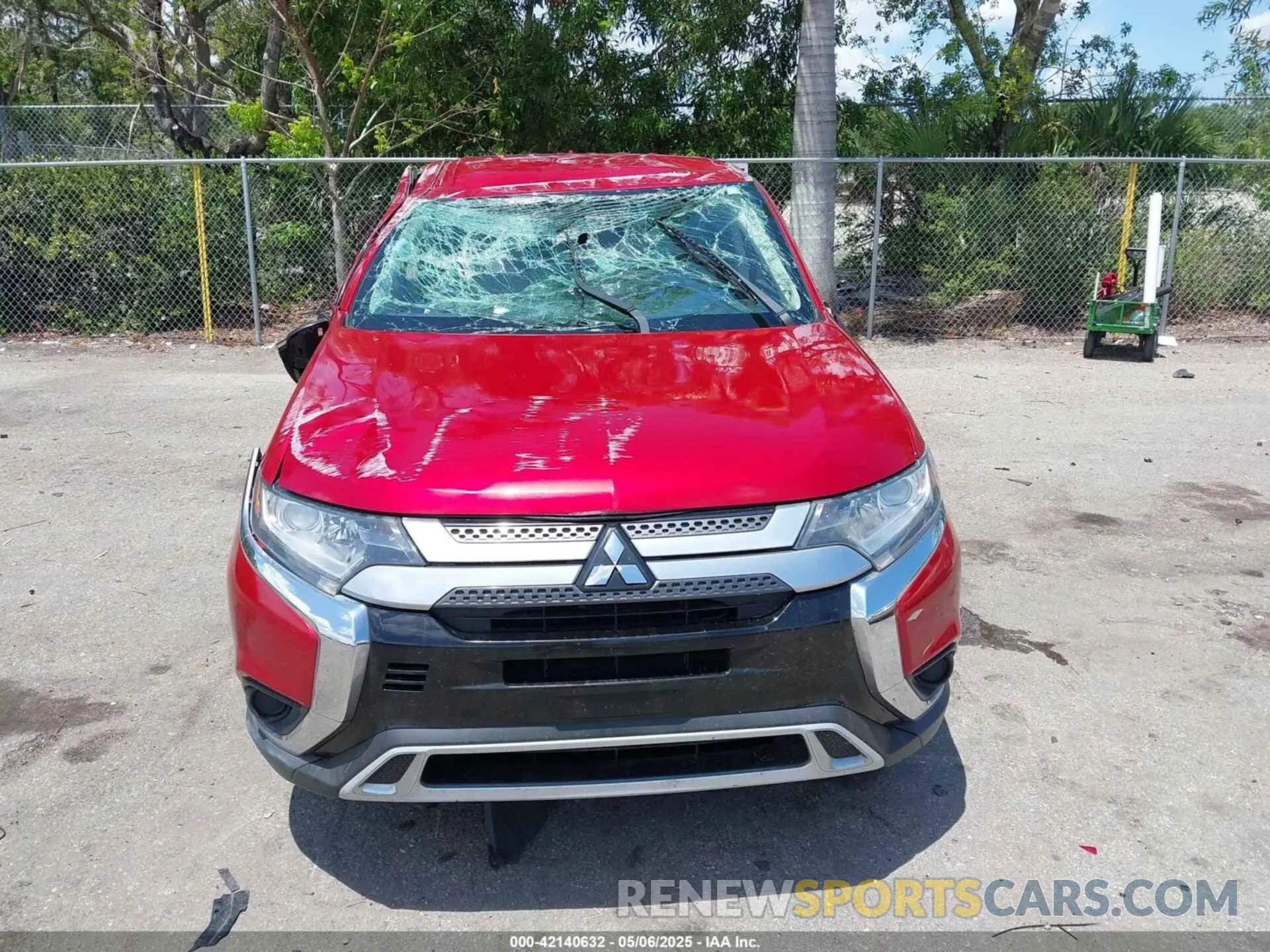 12 Photograph of a damaged car JA4AD2A38KZ025556 MITSUBISHI OUTLANDER 2019