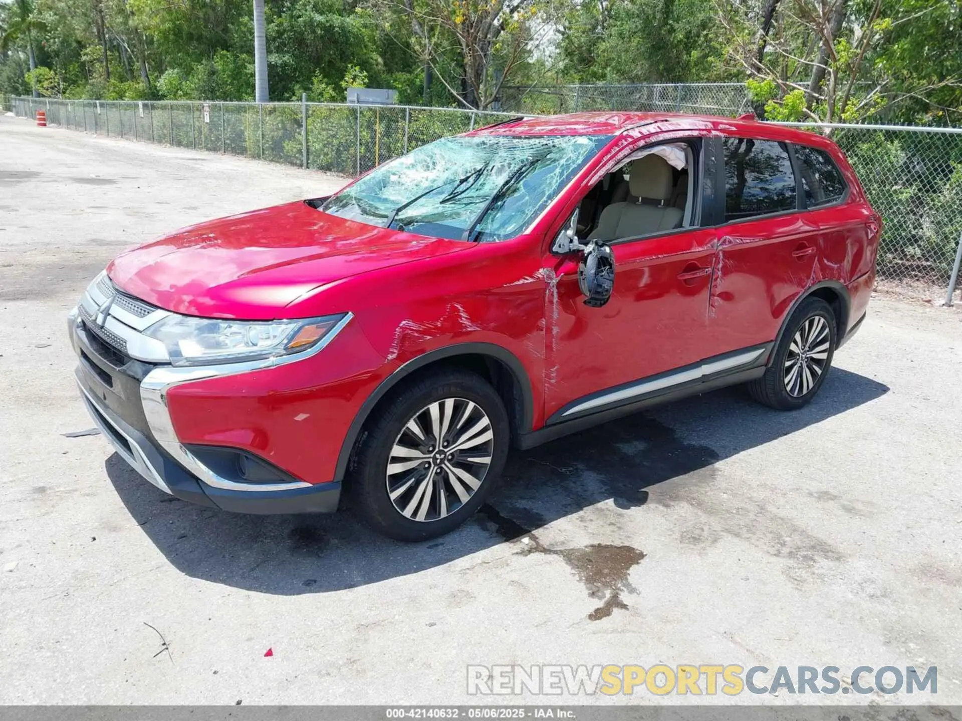 2 Photograph of a damaged car JA4AD2A38KZ025556 MITSUBISHI OUTLANDER 2019