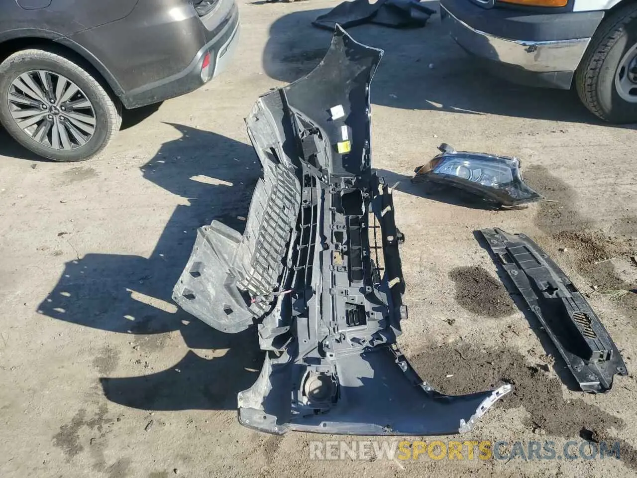 13 Photograph of a damaged car JA4AD2A39KZ009043 MITSUBISHI OUTLANDER 2019