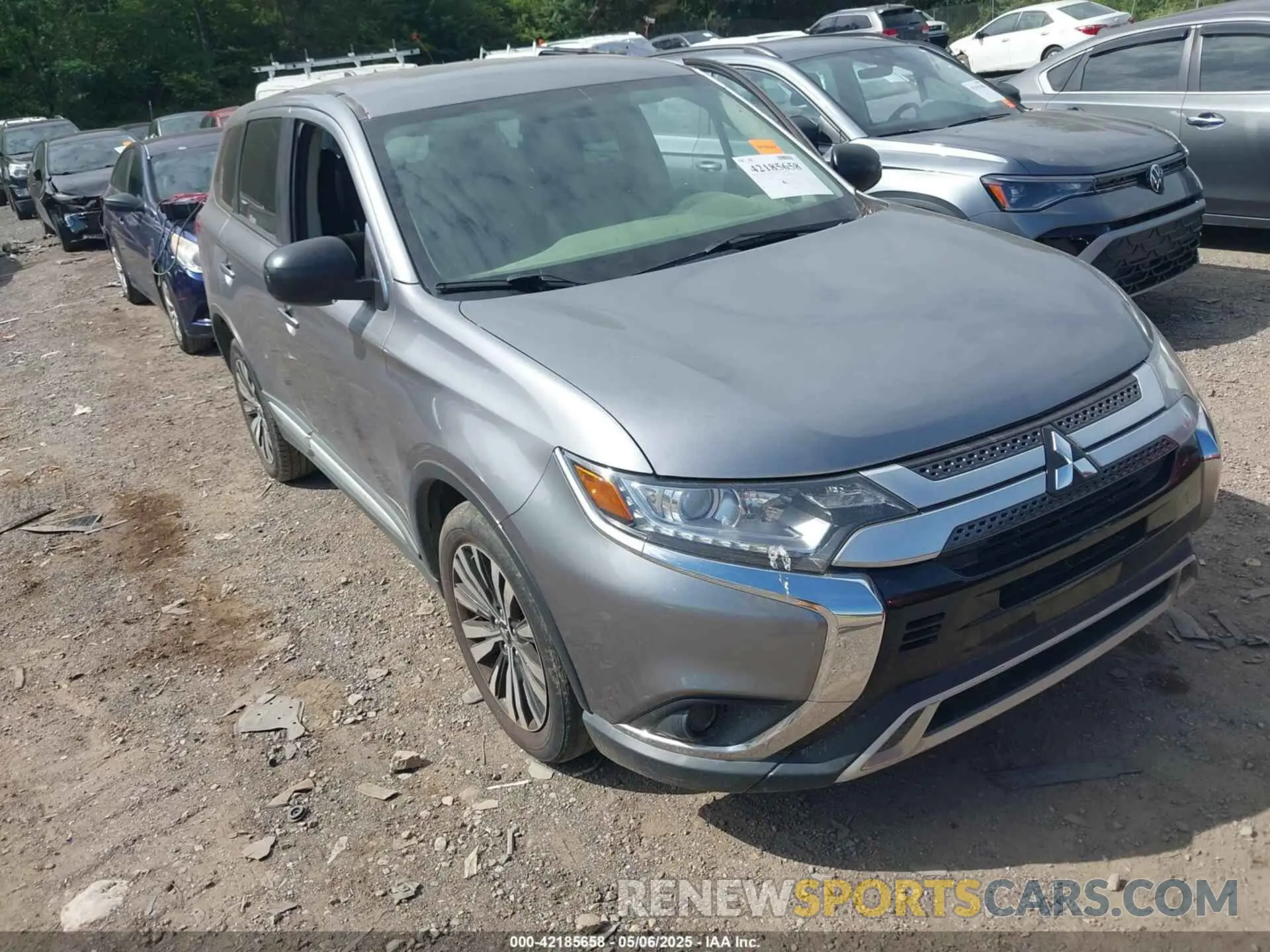 1 Photograph of a damaged car JA4AD2A3XKZ007527 MITSUBISHI OUTLANDER 2019