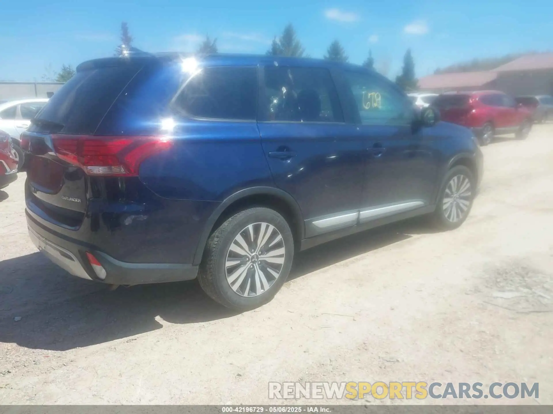 4 Photograph of a damaged car JA4AD2A3XKZ038437 MITSUBISHI OUTLANDER 2019