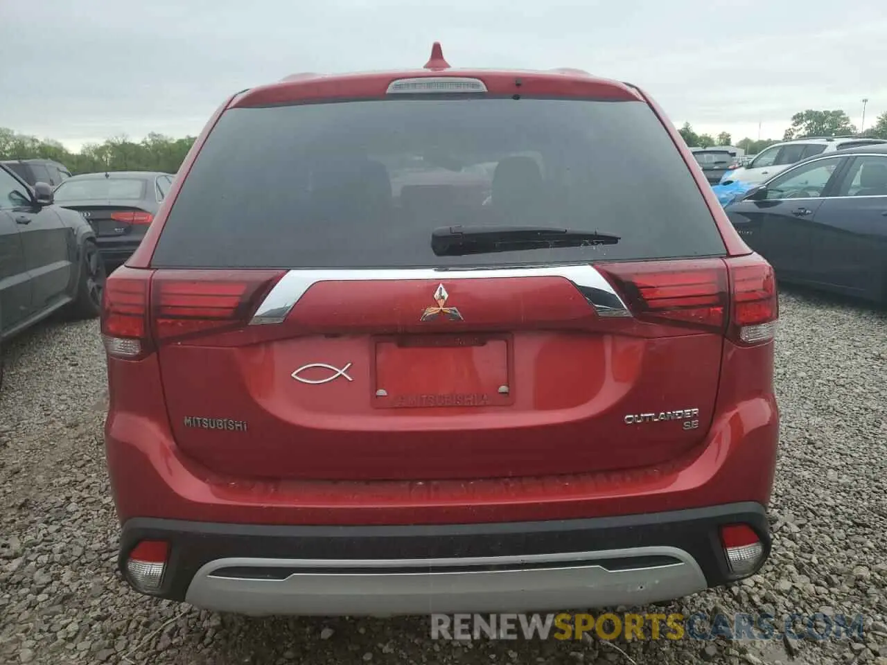 6 Photograph of a damaged car JA4AD3A30KZ003041 MITSUBISHI OUTLANDER 2019