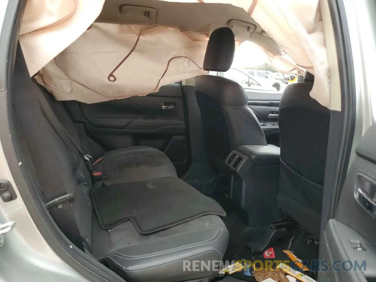 11 Photograph of a damaged car JA4AD3A30KZ019191 MITSUBISHI OUTLANDER 2019