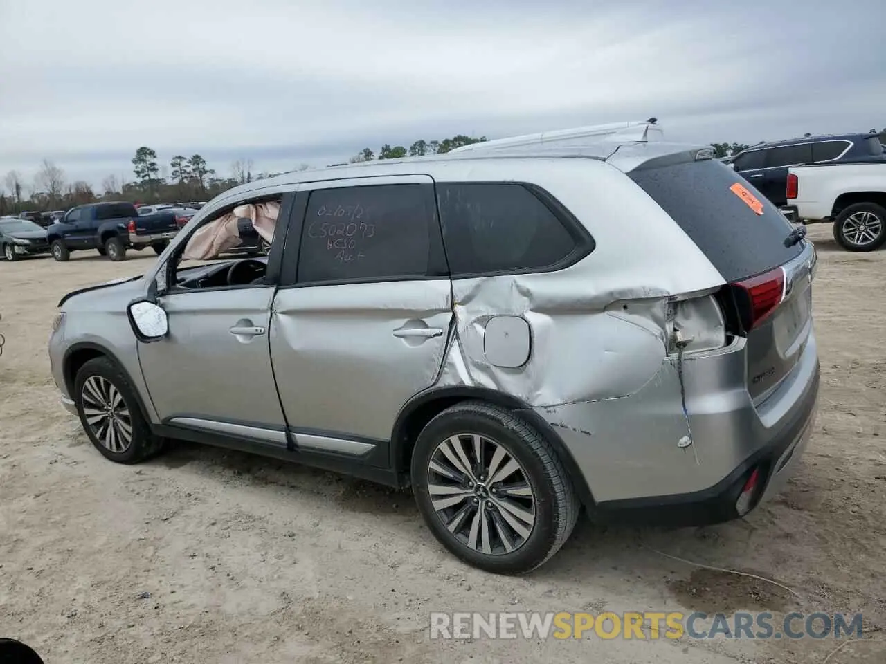 2 Photograph of a damaged car JA4AD3A30KZ019191 MITSUBISHI OUTLANDER 2019