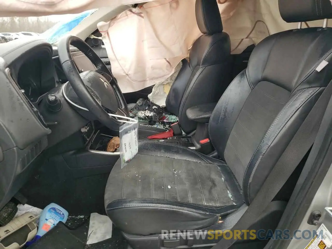 7 Photograph of a damaged car JA4AD3A30KZ019191 MITSUBISHI OUTLANDER 2019