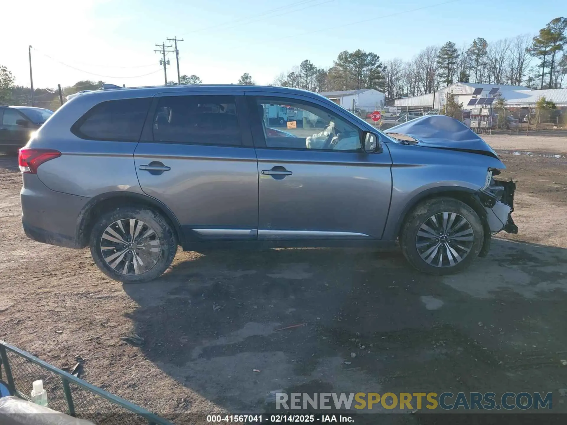 13 Photograph of a damaged car JA4AD3A30KZ020728 MITSUBISHI OUTLANDER 2019