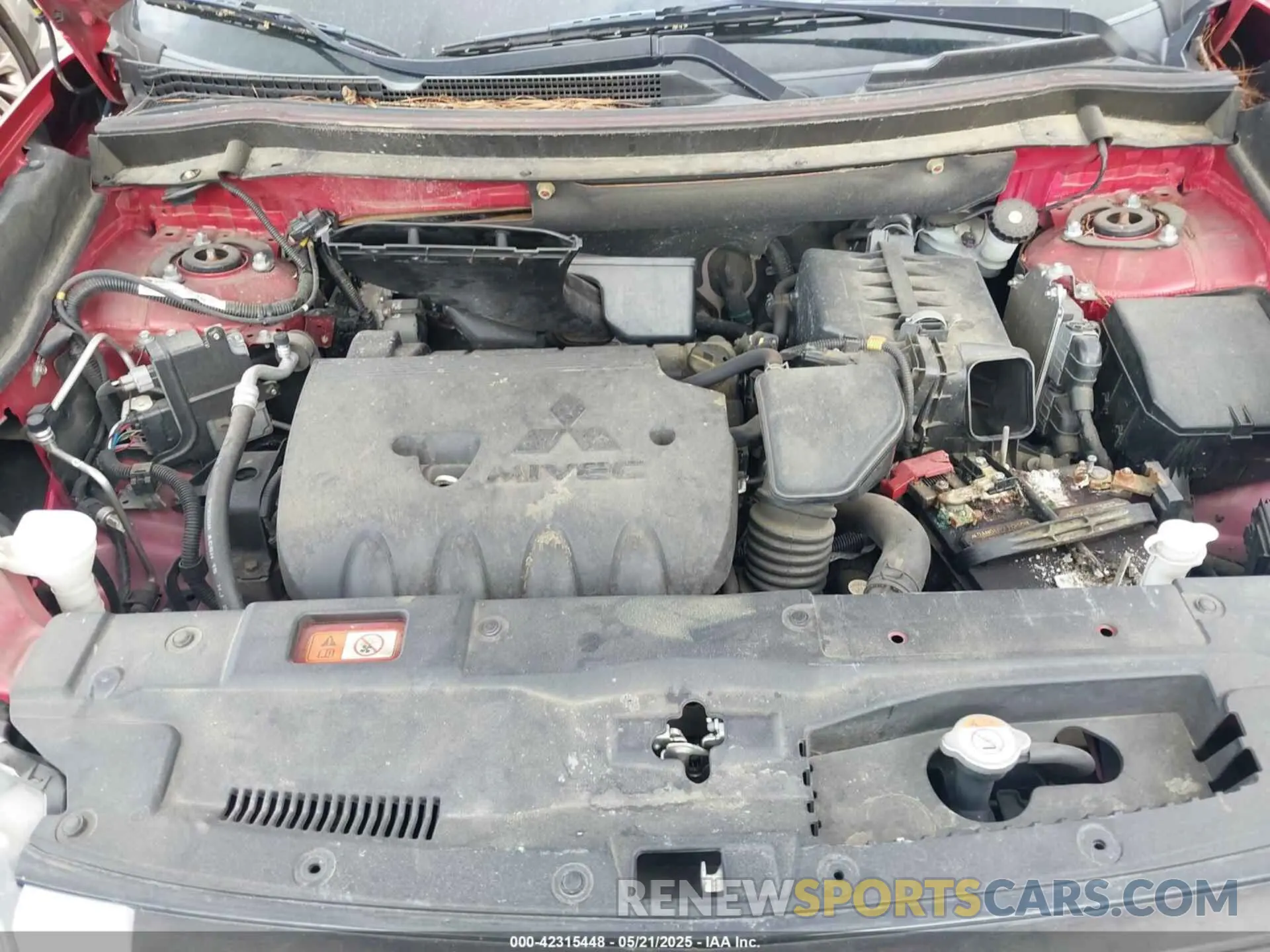 10 Photograph of a damaged car JA4AD3A30KZ033978 MITSUBISHI OUTLANDER 2019