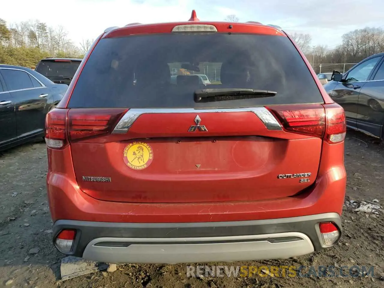 6 Photograph of a damaged car JA4AD3A30KZ034516 MITSUBISHI OUTLANDER 2019