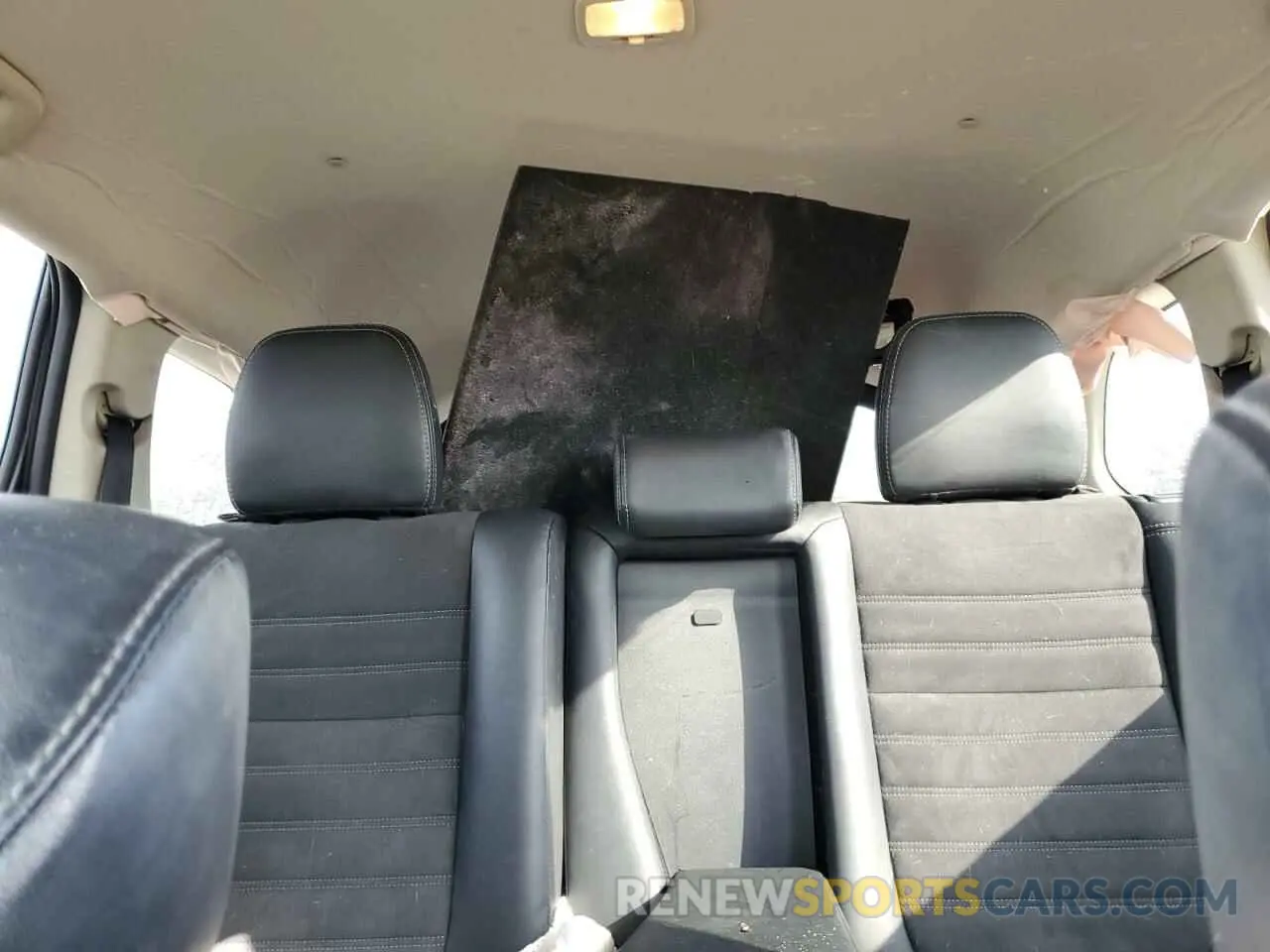 10 Photograph of a damaged car JA4AD3A30KZ035651 MITSUBISHI OUTLANDER 2019