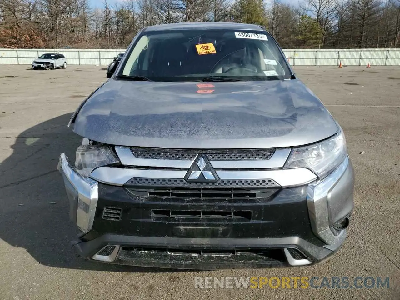 5 Photograph of a damaged car JA4AD3A30KZ035651 MITSUBISHI OUTLANDER 2019