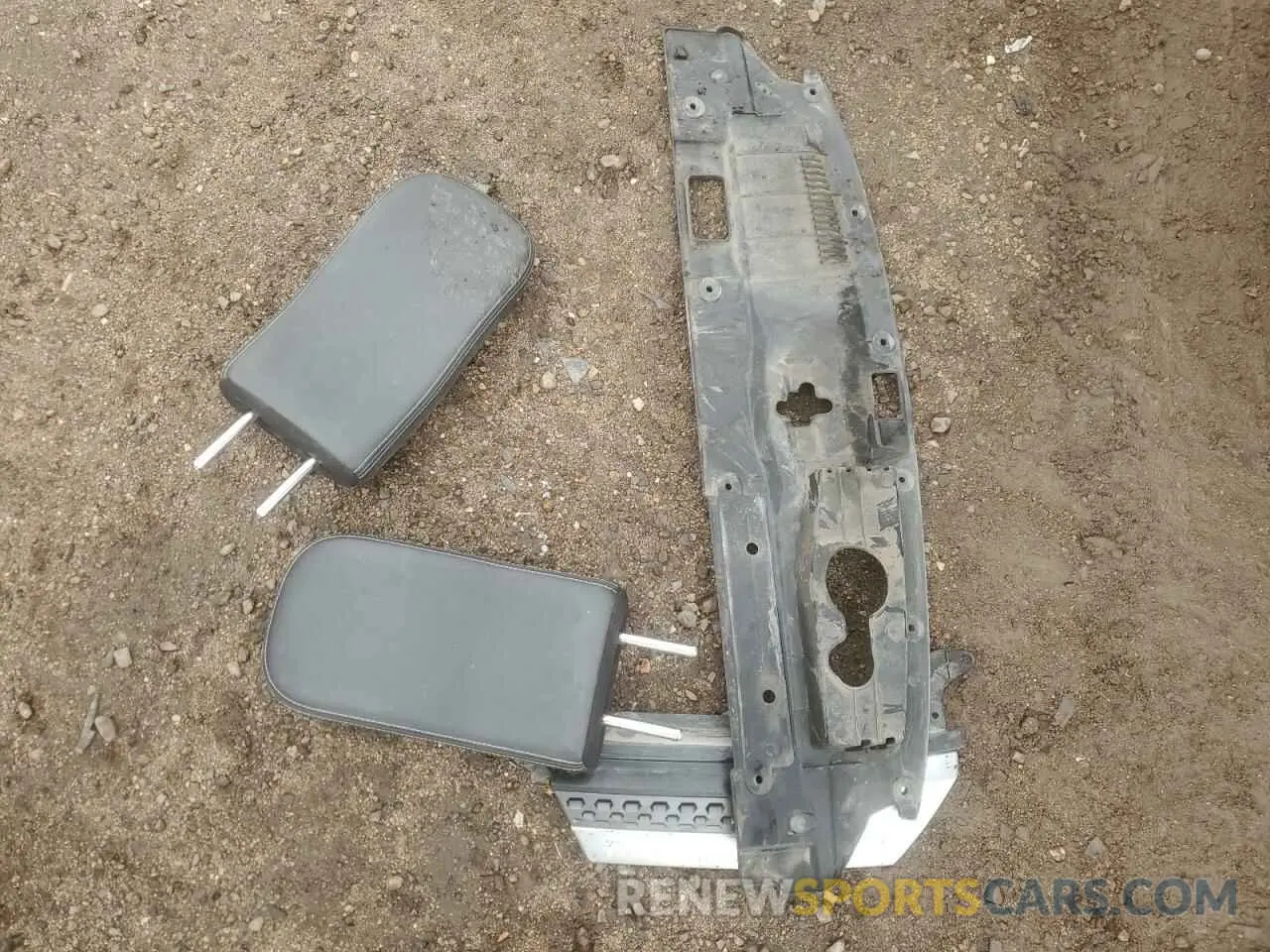 15 Photograph of a damaged car JA4AD3A30KZ042535 MITSUBISHI OUTLANDER 2019