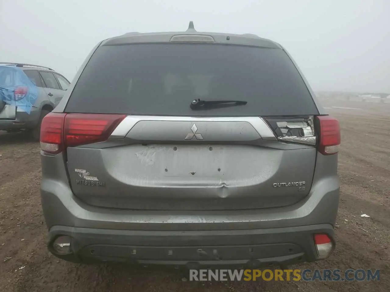 6 Photograph of a damaged car JA4AD3A30KZ042535 MITSUBISHI OUTLANDER 2019