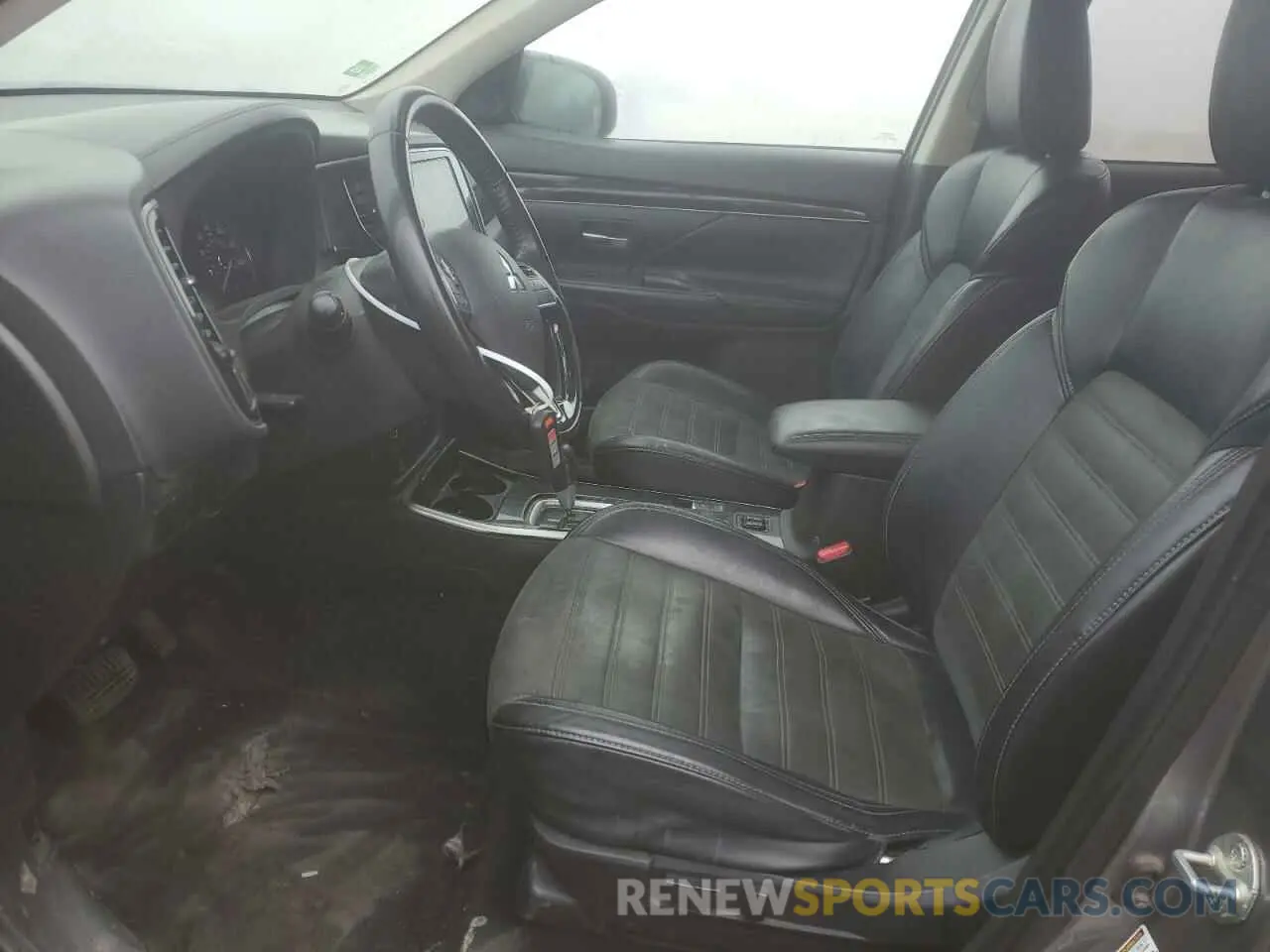 7 Photograph of a damaged car JA4AD3A30KZ042535 MITSUBISHI OUTLANDER 2019