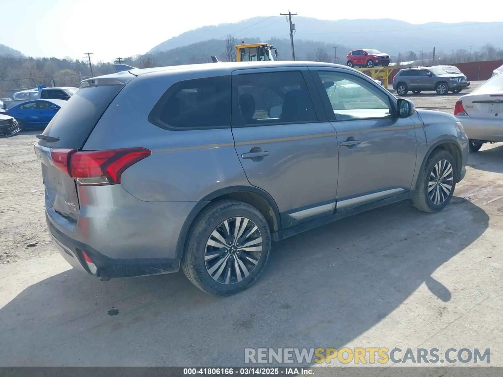 4 Photograph of a damaged car JA4AD3A30KZ043670 MITSUBISHI OUTLANDER 2019