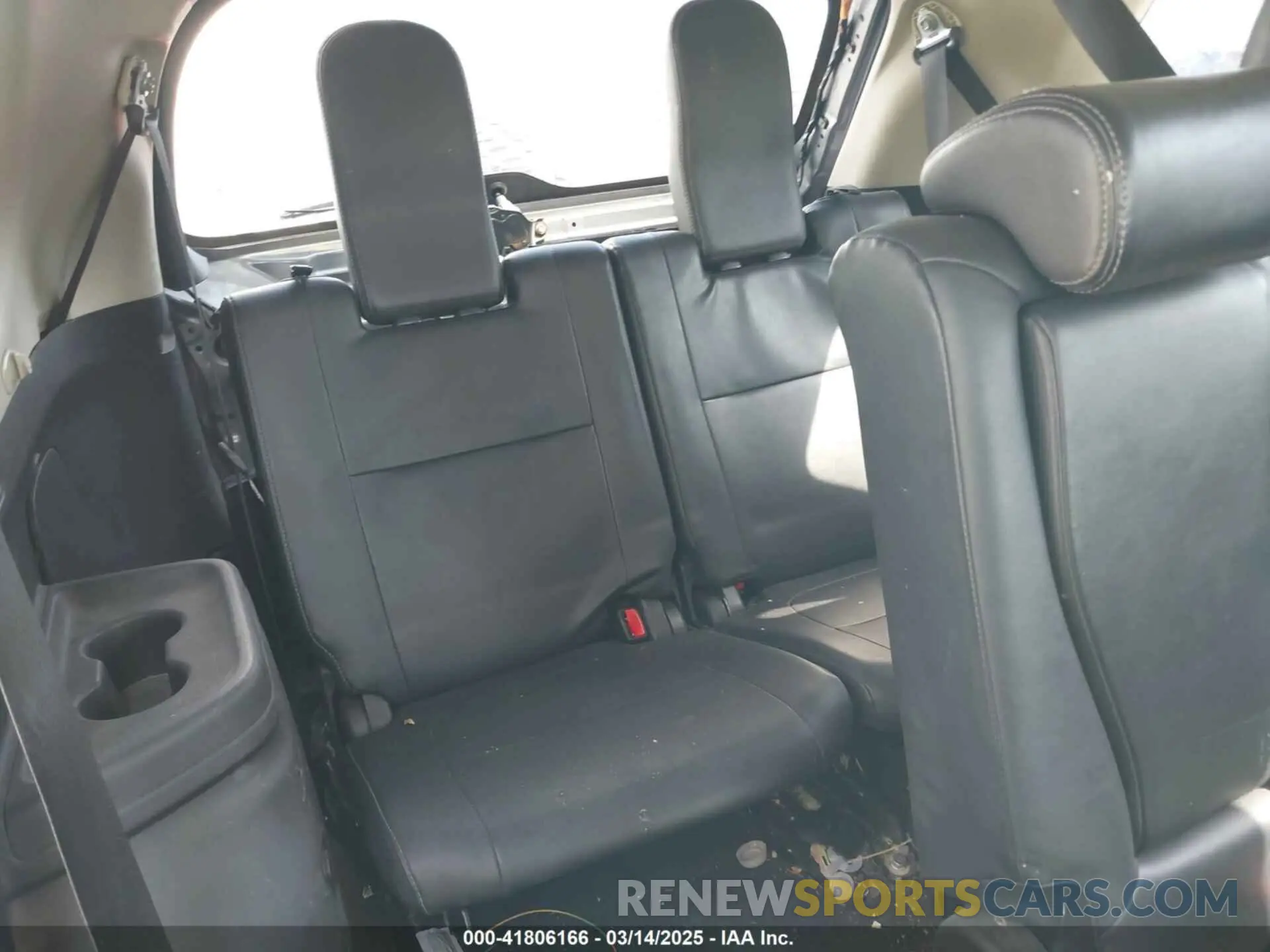 8 Photograph of a damaged car JA4AD3A30KZ043670 MITSUBISHI OUTLANDER 2019