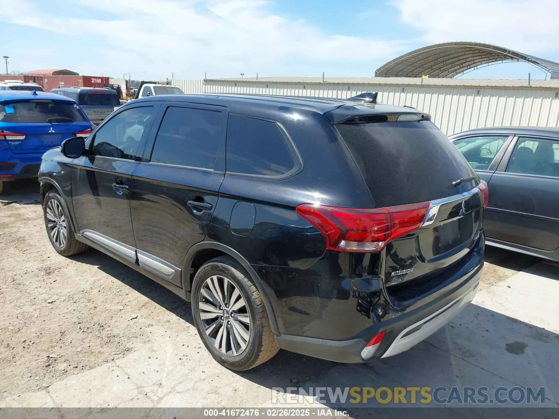 3 Photograph of a damaged car JA4AD3A30KZ052529 MITSUBISHI OUTLANDER 2019