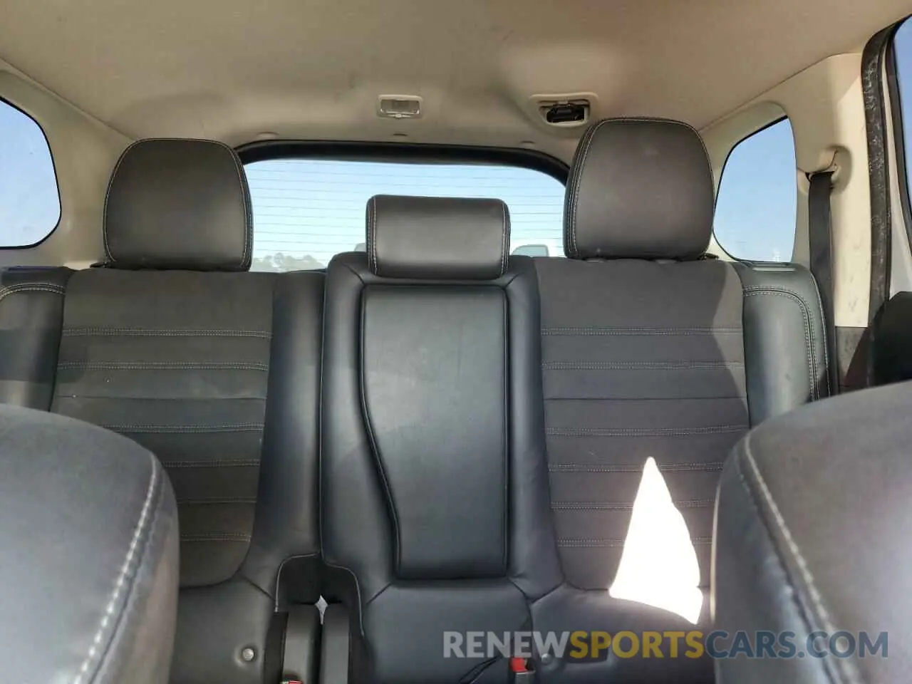 10 Photograph of a damaged car JA4AD3A30KZ055897 MITSUBISHI OUTLANDER 2019