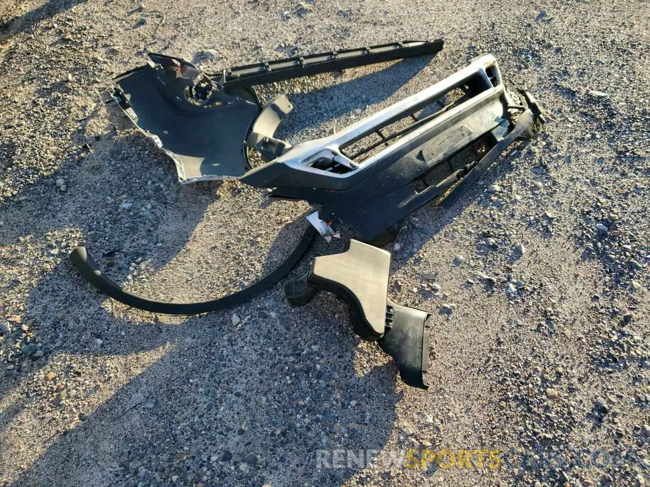 13 Photograph of a damaged car JA4AD3A31KZ013755 MITSUBISHI OUTLANDER 2019