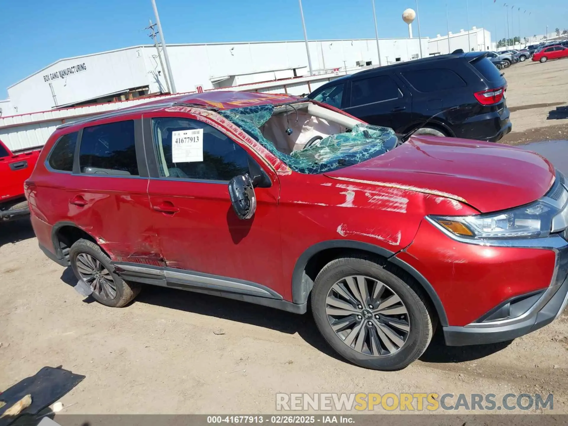 13 Photograph of a damaged car JA4AD3A31KZ021189 MITSUBISHI OUTLANDER 2019