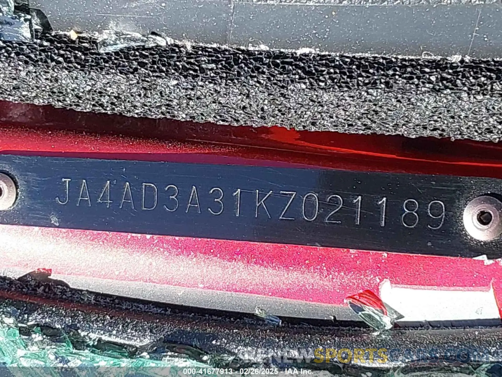 9 Photograph of a damaged car JA4AD3A31KZ021189 MITSUBISHI OUTLANDER 2019