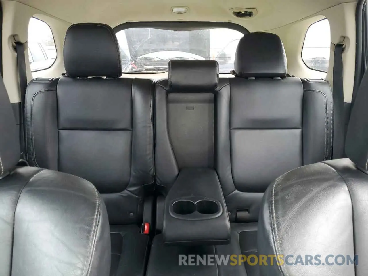 10 Photograph of a damaged car JA4AD3A32KJ000673 MITSUBISHI OUTLANDER 2019