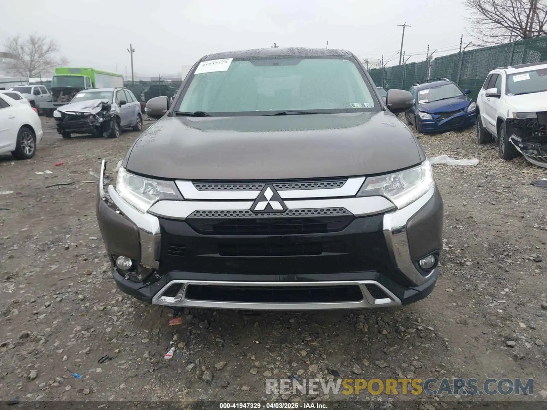 11 Photograph of a damaged car JA4AD3A32KZ005793 MITSUBISHI OUTLANDER 2019
