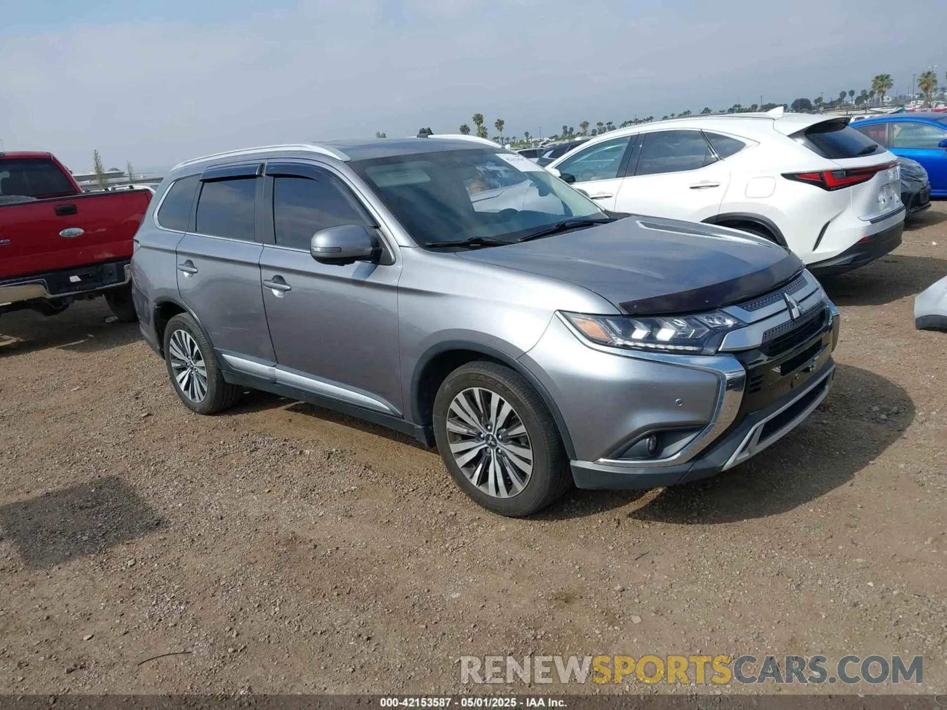 1 Photograph of a damaged car JA4AD3A32KZ006829 MITSUBISHI OUTLANDER 2019