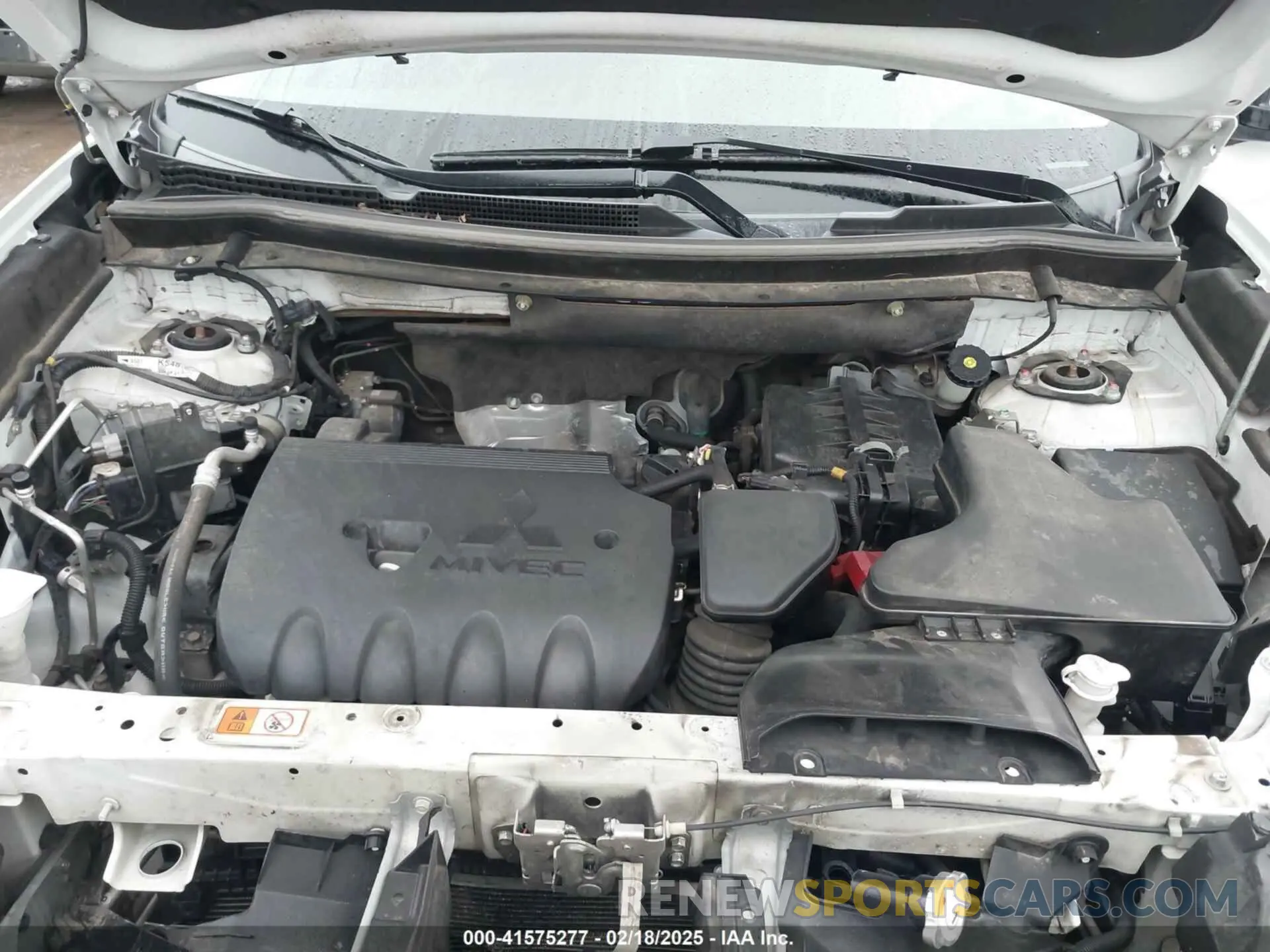 10 Photograph of a damaged car JA4AD3A32KZ007270 MITSUBISHI OUTLANDER 2019