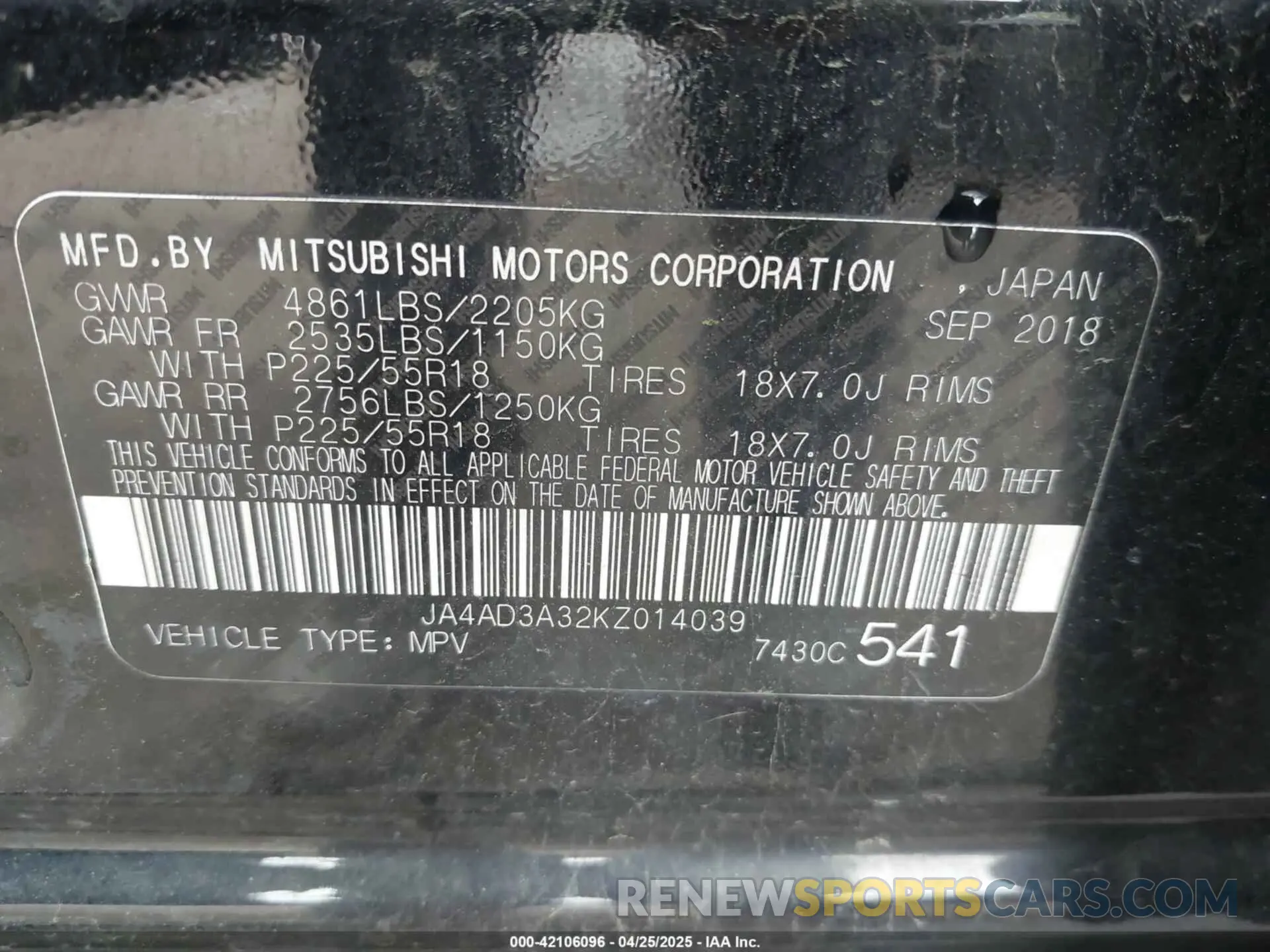 9 Photograph of a damaged car JA4AD3A32KZ014039 MITSUBISHI OUTLANDER 2019