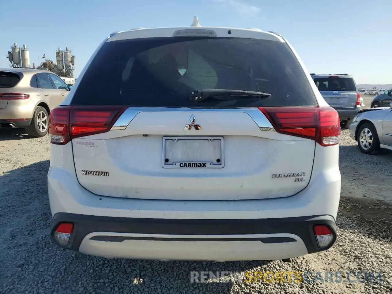 6 Photograph of a damaged car JA4AD3A32KZ015191 MITSUBISHI OUTLANDER 2019