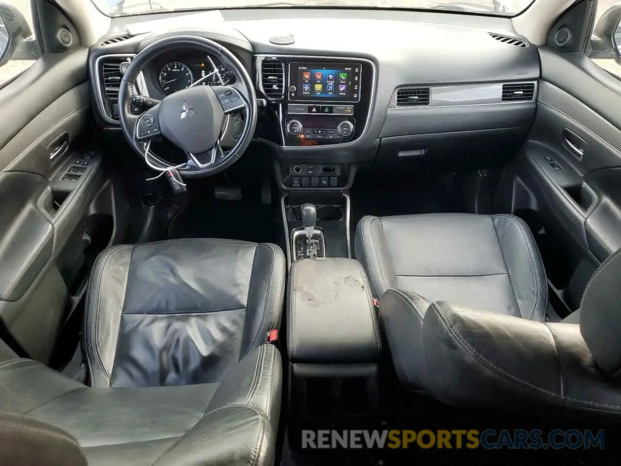 8 Photograph of a damaged car JA4AD3A32KZ027924 MITSUBISHI OUTLANDER 2019