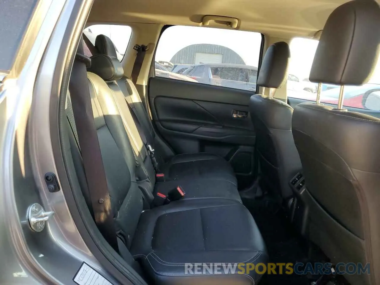 12 Photograph of a damaged car JA4AD3A32KZ028216 MITSUBISHI OUTLANDER 2019