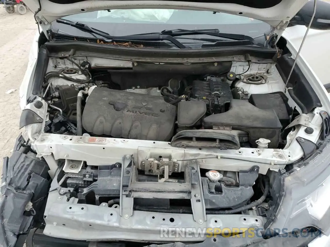 12 Photograph of a damaged car JA4AD3A32KZ030595 MITSUBISHI OUTLANDER 2019