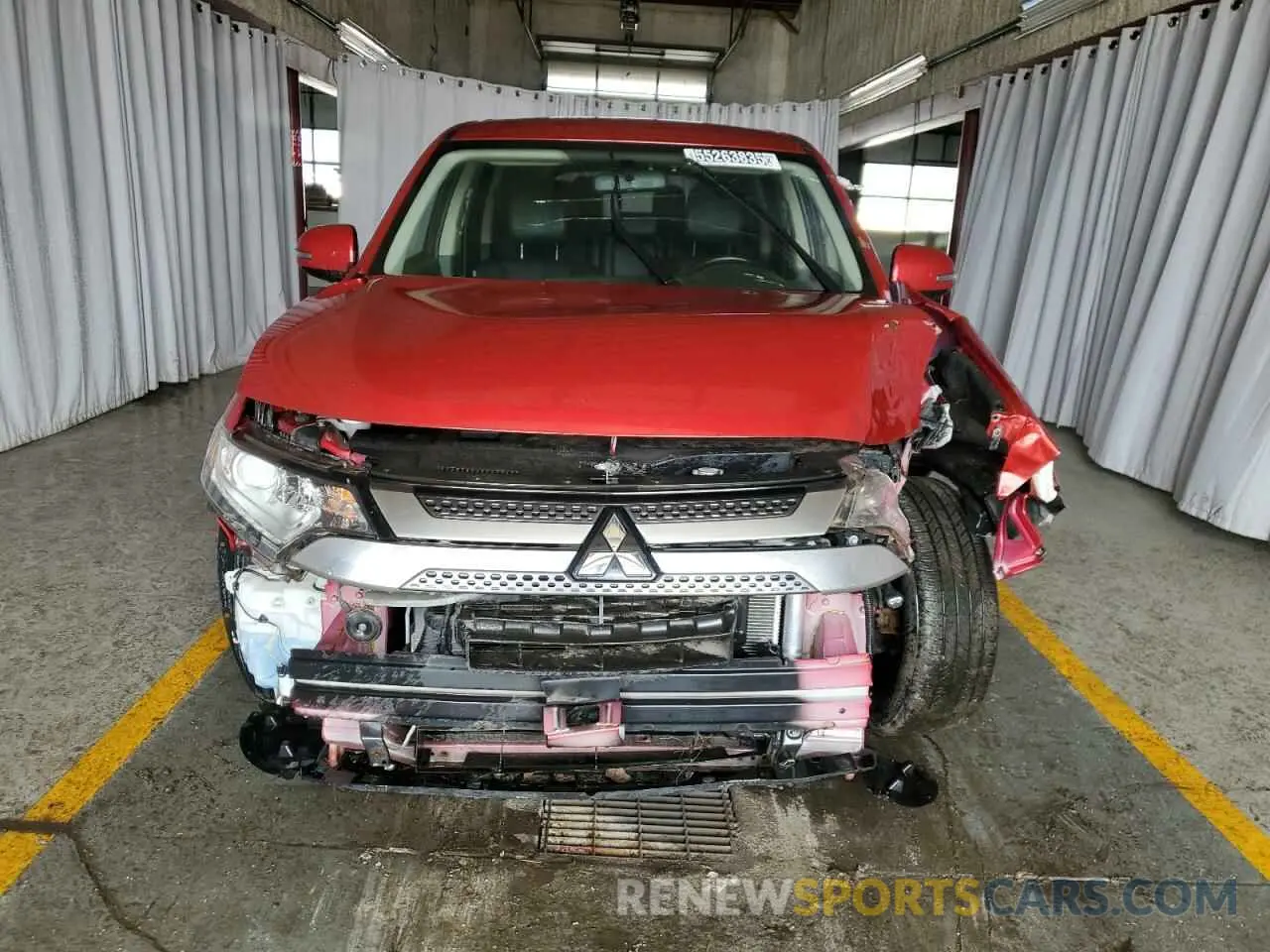 5 Photograph of a damaged car JA4AD3A32KZ043198 MITSUBISHI OUTLANDER 2019