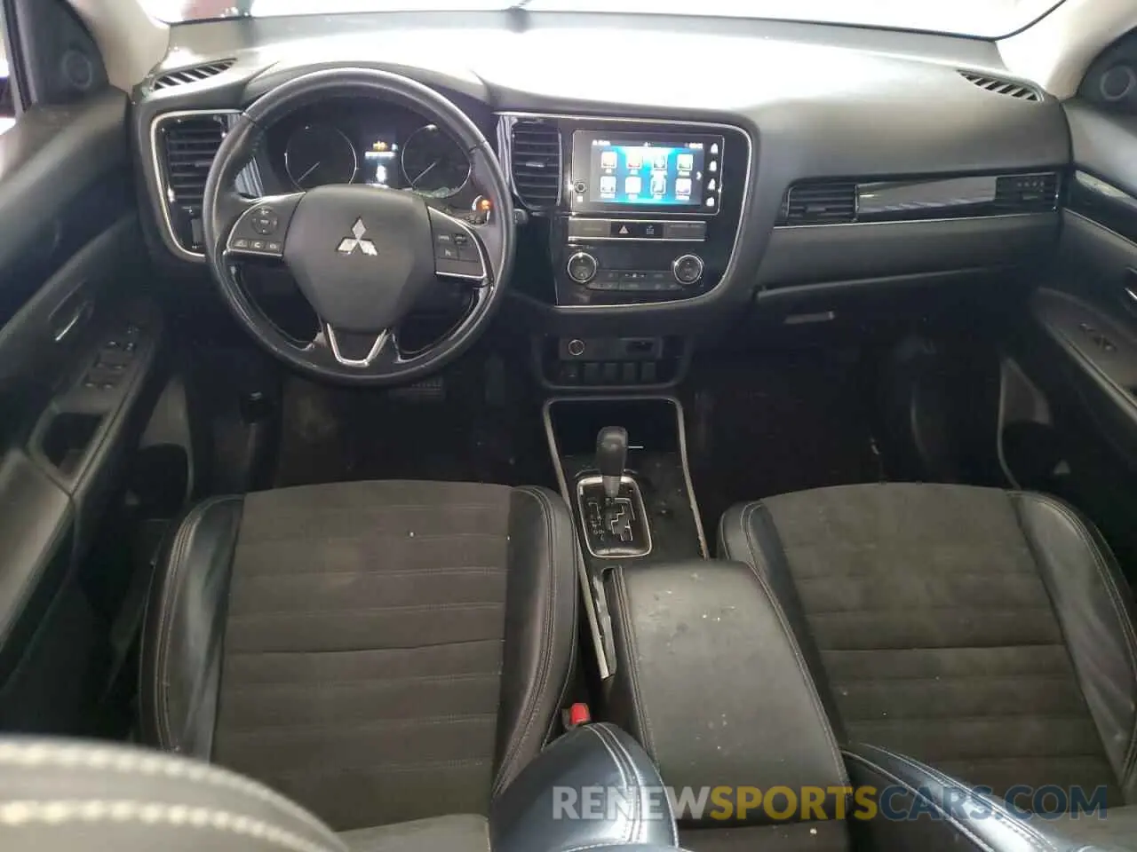 8 Photograph of a damaged car JA4AD3A32KZ043198 MITSUBISHI OUTLANDER 2019