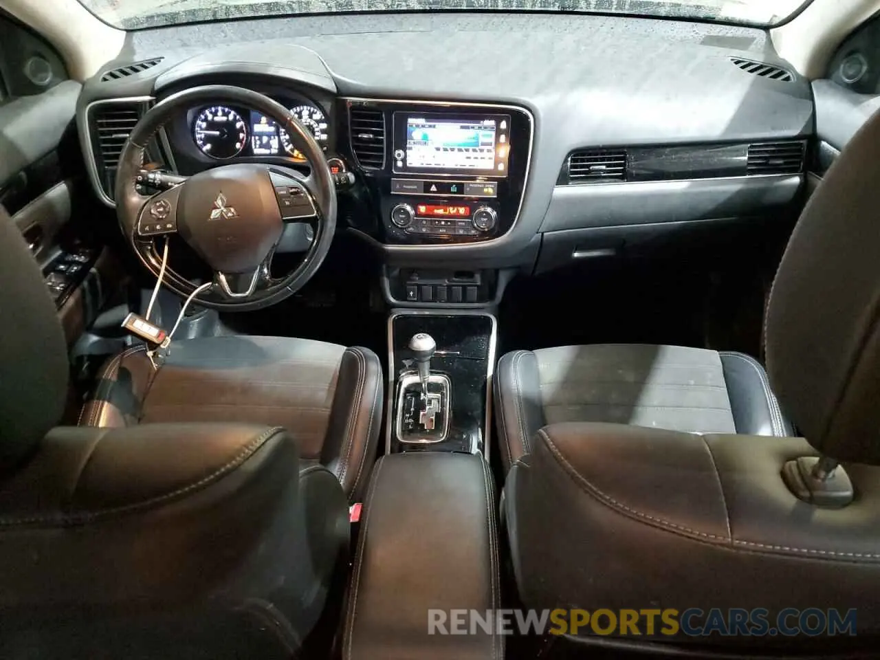 8 Photograph of a damaged car JA4AD3A32KZ052287 MITSUBISHI OUTLANDER 2019