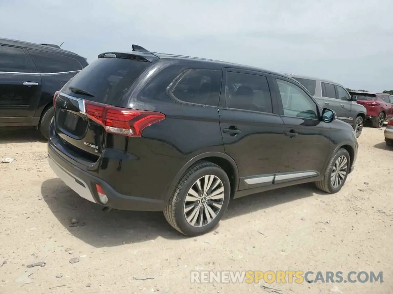 3 Photograph of a damaged car JA4AD3A32KZ054976 MITSUBISHI OUTLANDER 2019