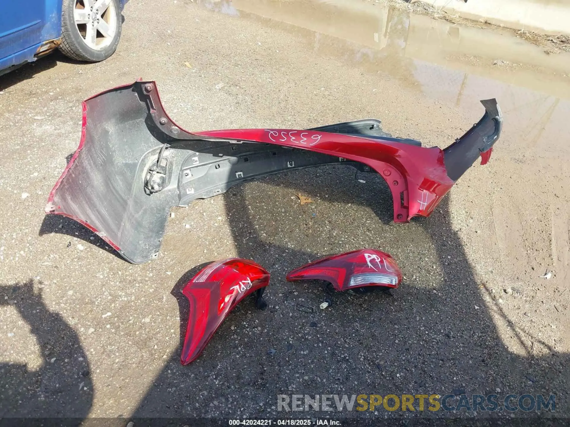 12 Photograph of a damaged car JA4AD3A33KZ007729 MITSUBISHI OUTLANDER 2019