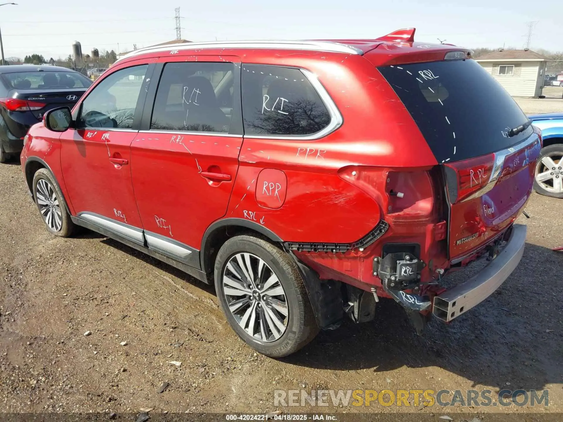 3 Photograph of a damaged car JA4AD3A33KZ007729 MITSUBISHI OUTLANDER 2019