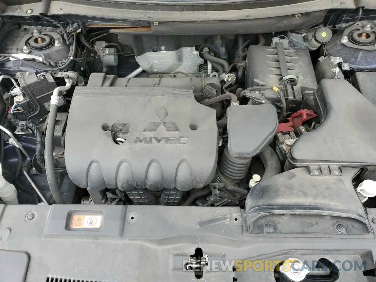 12 Photograph of a damaged car JA4AD3A33KZ031853 MITSUBISHI OUTLANDER 2019