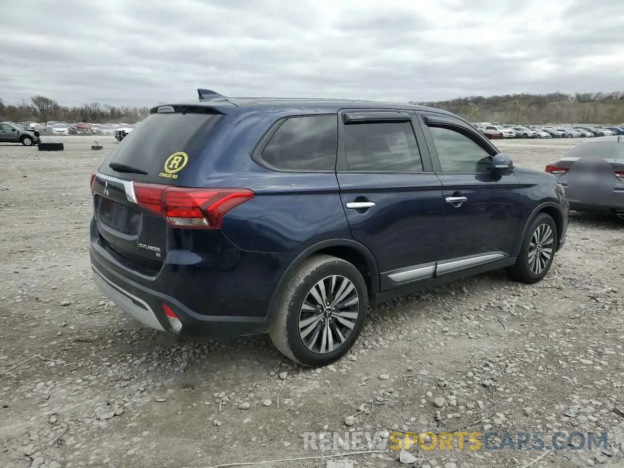 3 Photograph of a damaged car JA4AD3A33KZ031853 MITSUBISHI OUTLANDER 2019