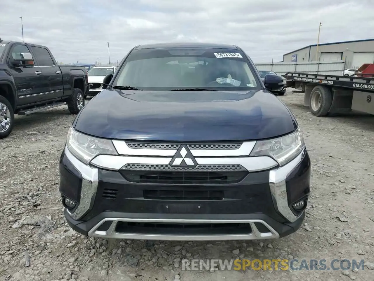 5 Photograph of a damaged car JA4AD3A33KZ031853 MITSUBISHI OUTLANDER 2019
