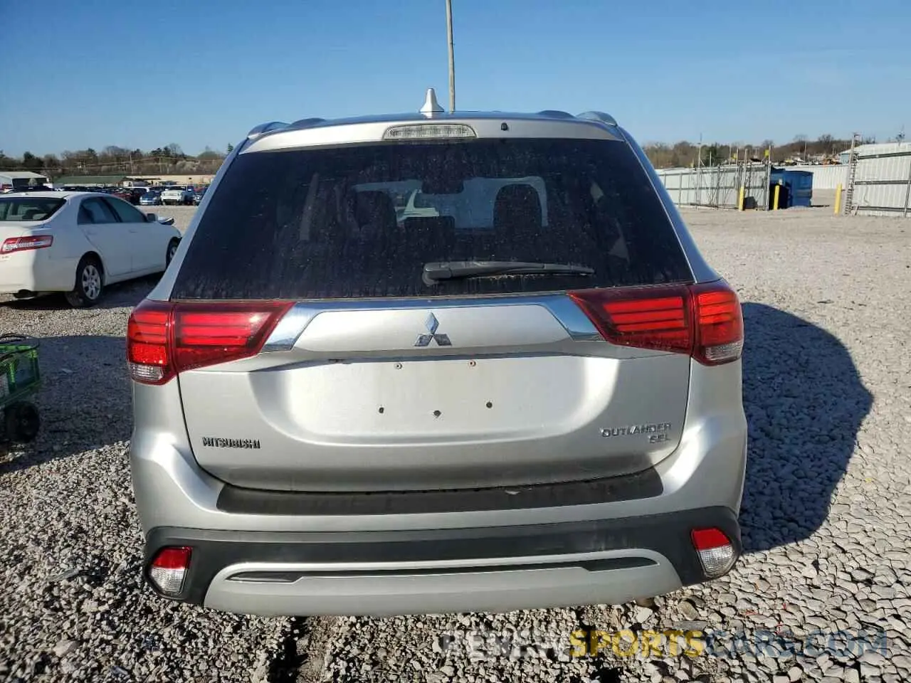 6 Photograph of a damaged car JA4AD3A34KJ000691 MITSUBISHI OUTLANDER 2019