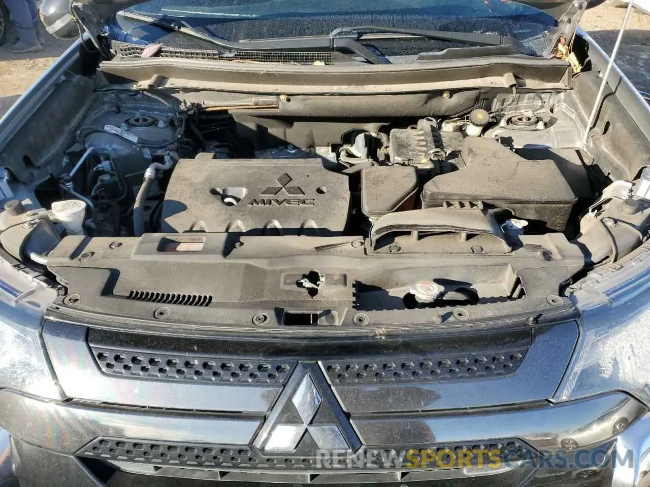12 Photograph of a damaged car JA4AD3A34KZ031229 MITSUBISHI OUTLANDER 2019