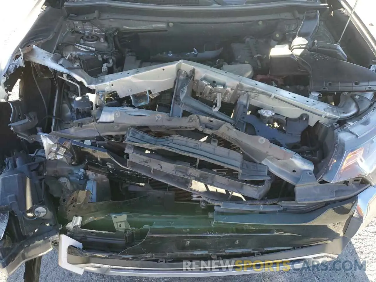 12 Photograph of a damaged car JA4AD3A35KZ012172 MITSUBISHI OUTLANDER 2019