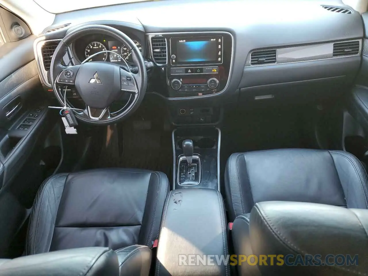 8 Photograph of a damaged car JA4AD3A35KZ012172 MITSUBISHI OUTLANDER 2019