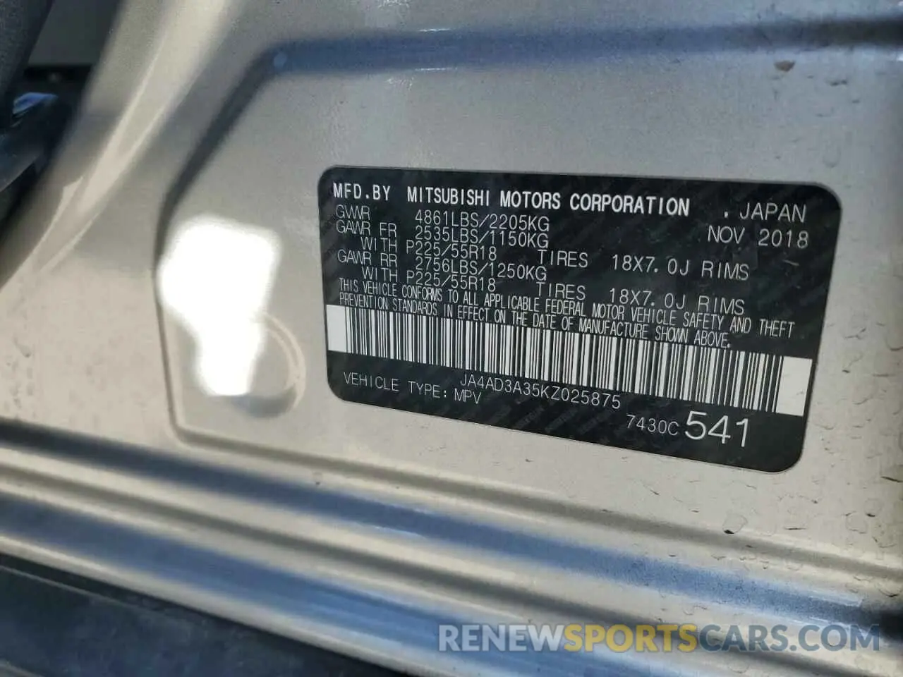 12 Photograph of a damaged car JA4AD3A35KZ025875 MITSUBISHI OUTLANDER 2019