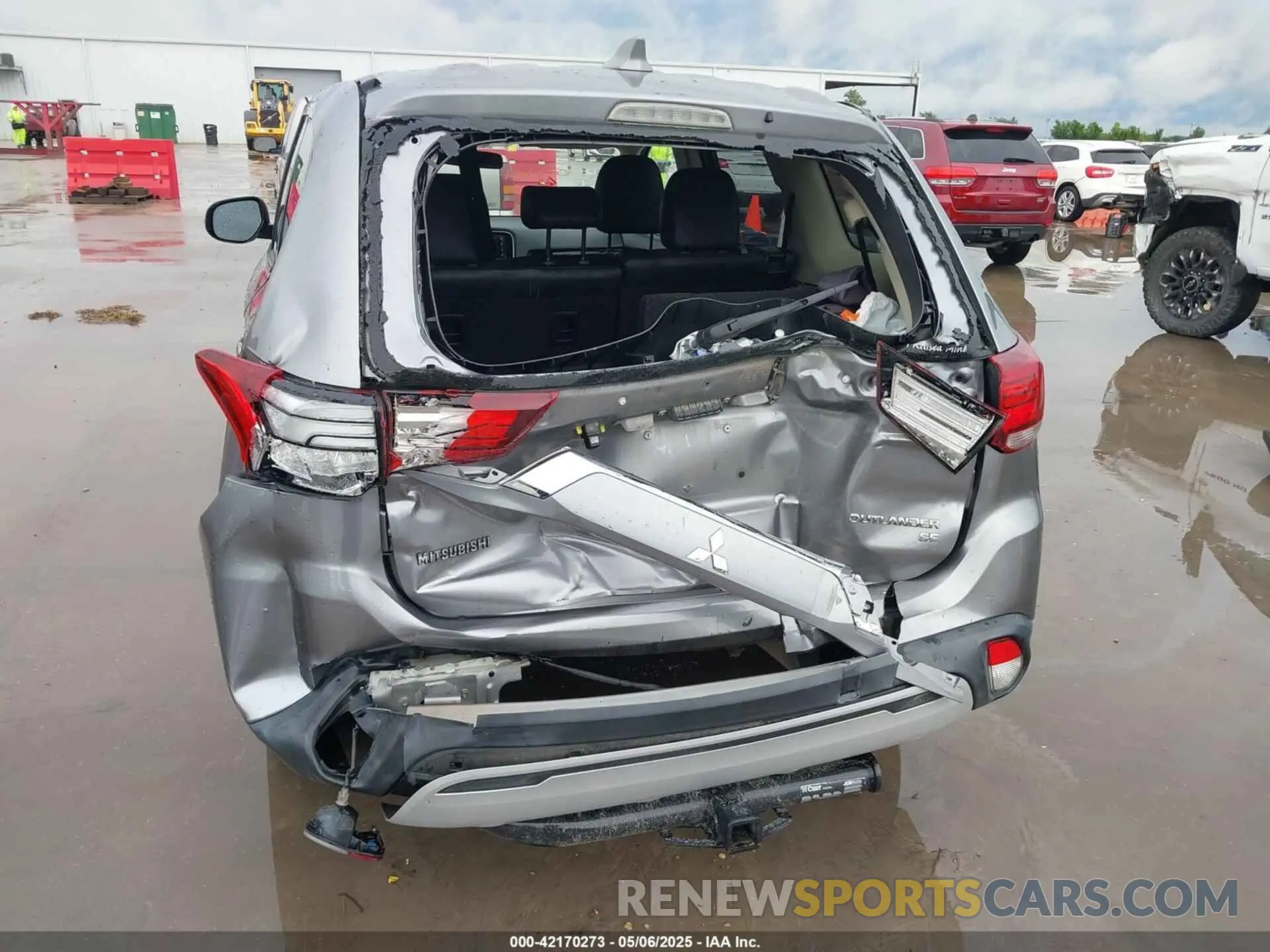 6 Photograph of a damaged car JA4AD3A35KZ026377 MITSUBISHI OUTLANDER 2019